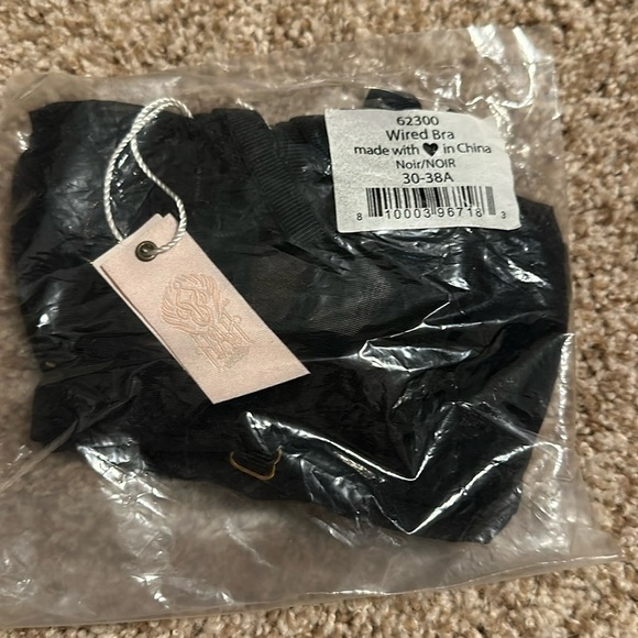 NWT We Are HAH wired bra noir 30-38a - Picture 6 of 9